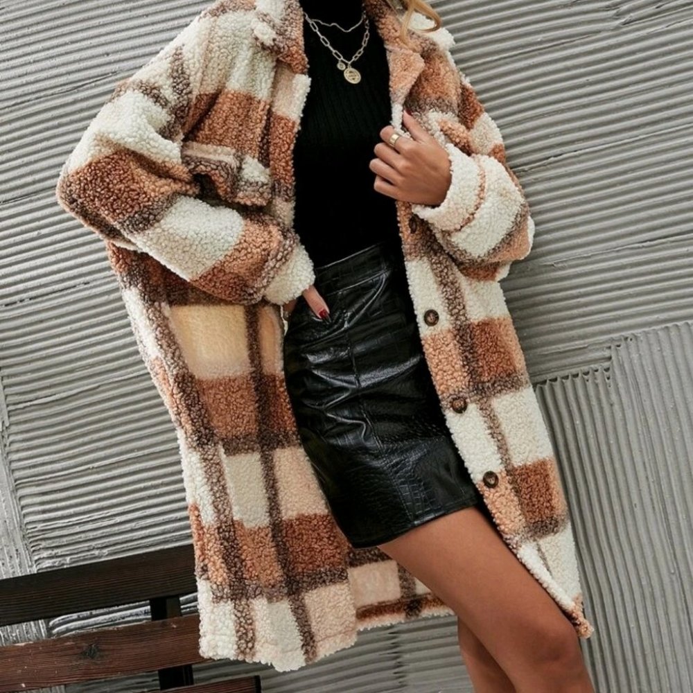 Plaid print button down shacket - Picture 4 of 5